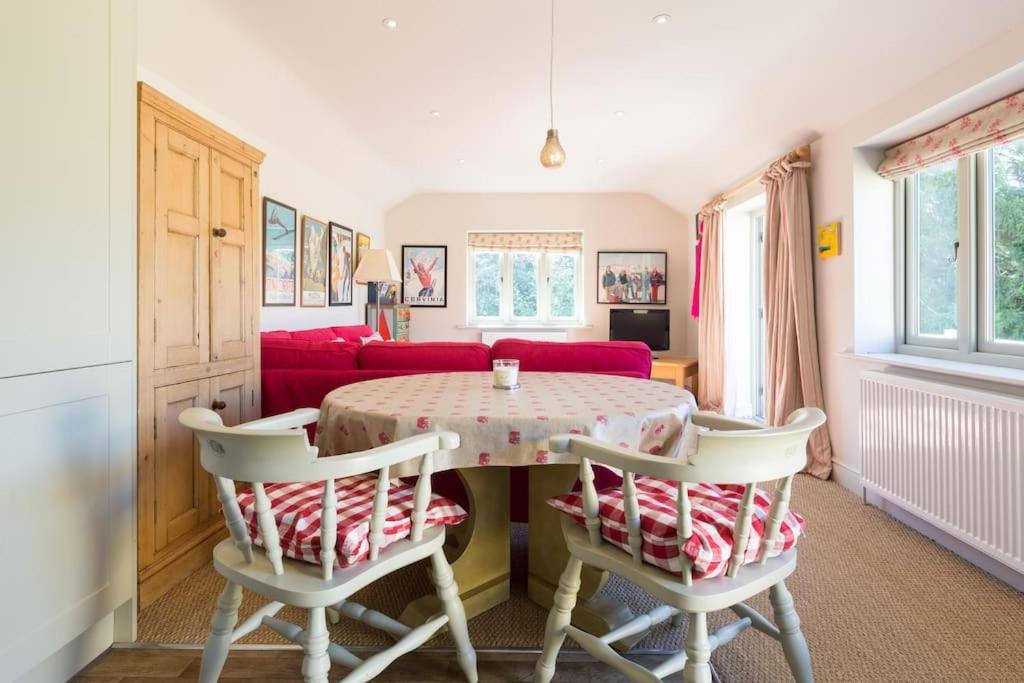 Charming Cottage Surrounded By Idyllic Garden In Peaceful Location In Central Charlbury Ngoại thất bức ảnh