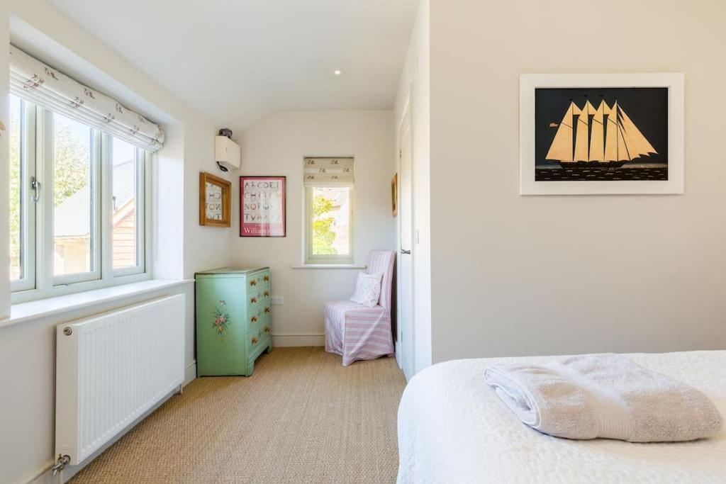 Charming Cottage Surrounded By Idyllic Garden In Peaceful Location In Central Charlbury Ngoại thất bức ảnh